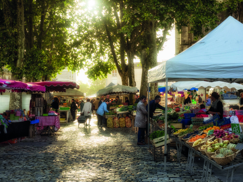 Early morning at the lovely Saintes market in Charente-Maritime. 