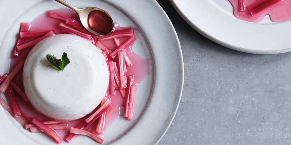 Panna cotta with poached rhubarb