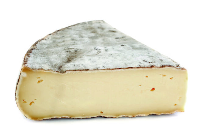 Cheese wire…  Saint-Nectaire