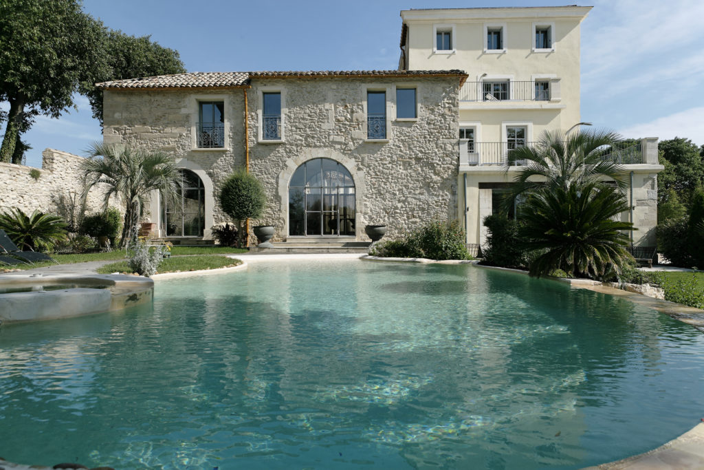 A shot of the property with the swimming pool in domaine de verchant    