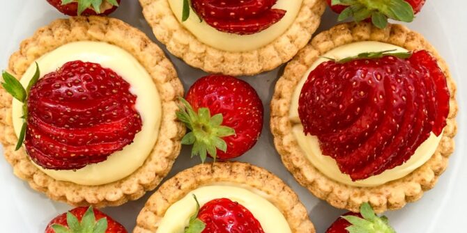 Mardi Michels makes…Tartelettes à la fraise