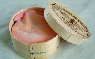 Cheese wire… Vacherin Mont d’Or