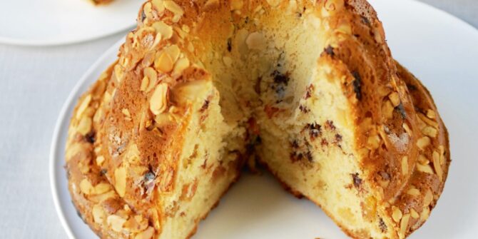 Le Cordon Bleu’s Chocolate Almond Kugelhopf