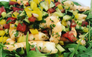 Prawns and virgin sauce salad