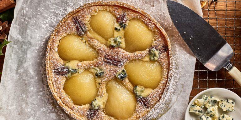 Pear, almond and Saint Agur tartelette recipe | Taste of France