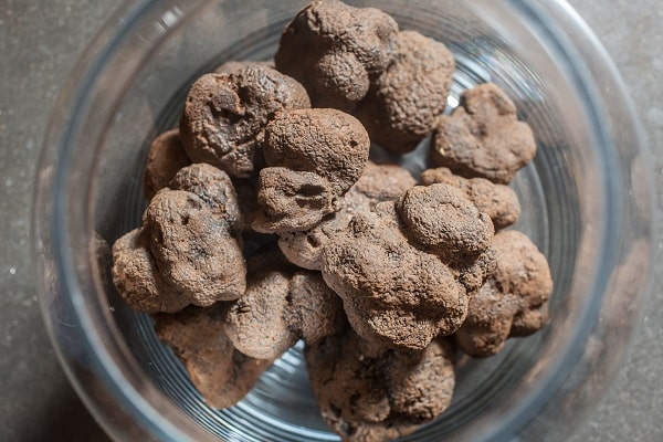 Black truffles in a bowl