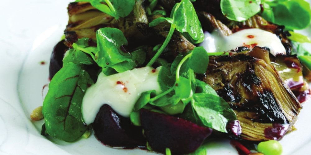Camembert salad with beetroot and artichoke