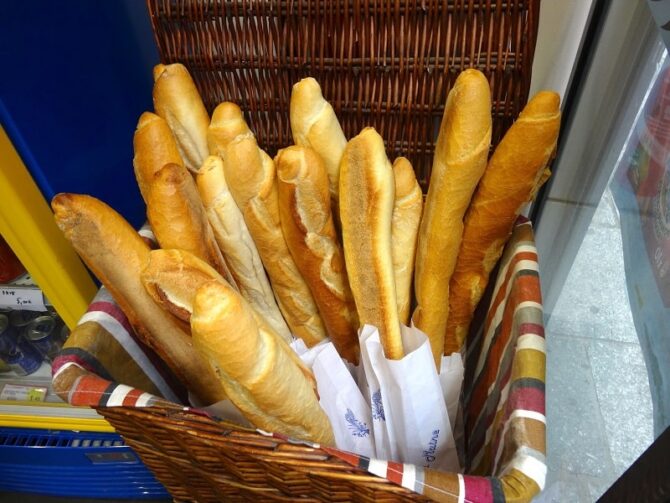 Paris bakers go into battle for best baguette competition