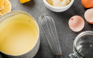 How to make Hollandaise sauce