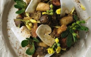 Normandy quinoa with mushrooms and vegetable broth