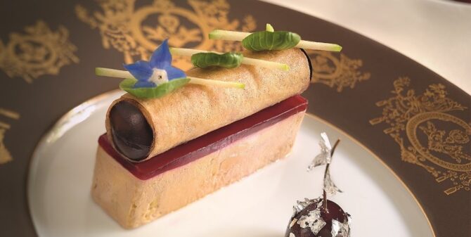 Goose foie gras with cherries and hibiscus recipe