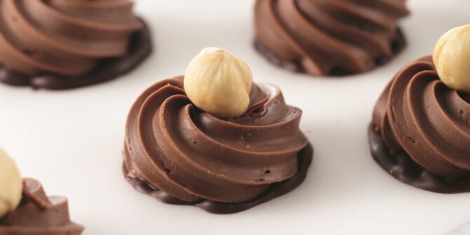 Gianduja rosettes