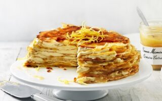 Lemon curd & caramel crêpe cake
