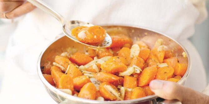 Garlic and thyme carrot confit