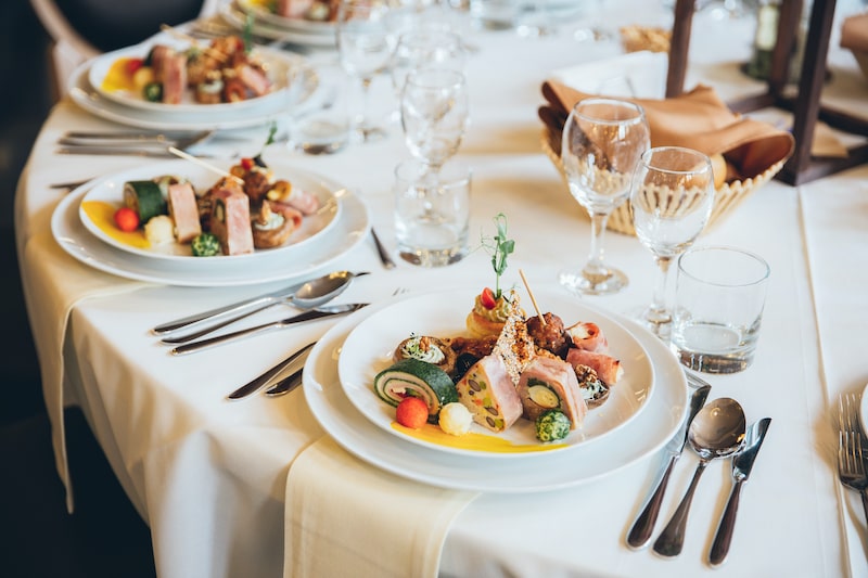 french dinner table