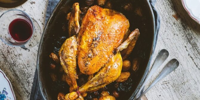Roast chicken with prunes