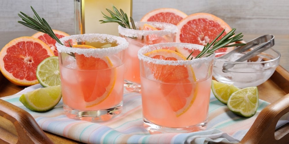 Refreshing grapefruit paloma