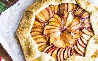 Raspberry scrunch pie