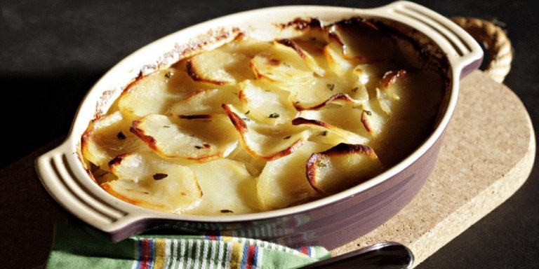 Potatoes Boulangère recipe | Taste of France