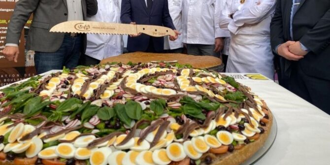 Is this the world’s biggest tuna sandwich?
