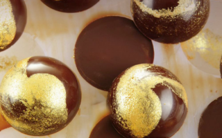 Moulded chocolate bonbons