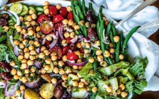 Chickpea niçoise salad
