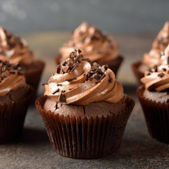 Quick and easy chocolate cupcakes recipe | Taste of France