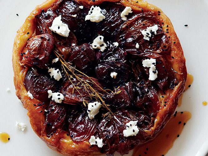 Red onion tarte tatin with goats' cheese