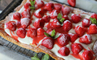 Easy vegan strawberry galette