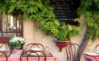 Dine like a local in France: A comprehensive guide