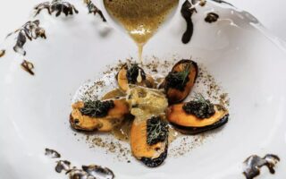 Mussels, corn and caviar by Fanny Rey