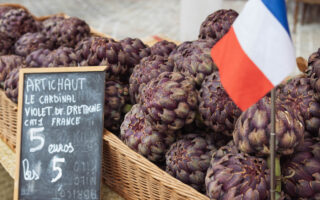 Au marché: shopping for artichokes
