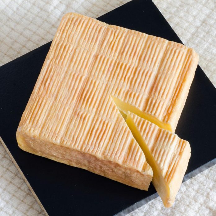 4 French Cheeses To Try This Spring | Taste Of France