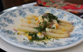Asparagus Oeuf Vinaigrette
