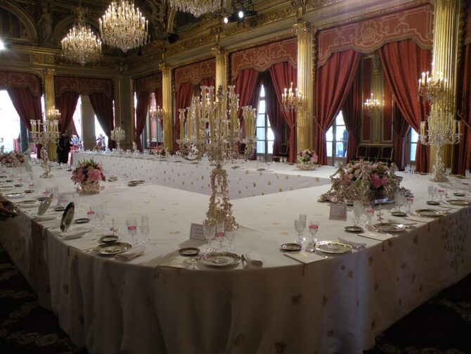 Menus sold at auction reveal 150 years of French state banquets