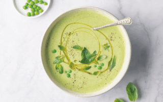 Chilled courgette & pea soup