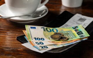 Tipping in France: What You Need to Know About Service Compris